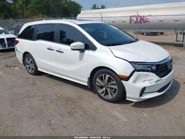 Salvage Honda Odyssey Image