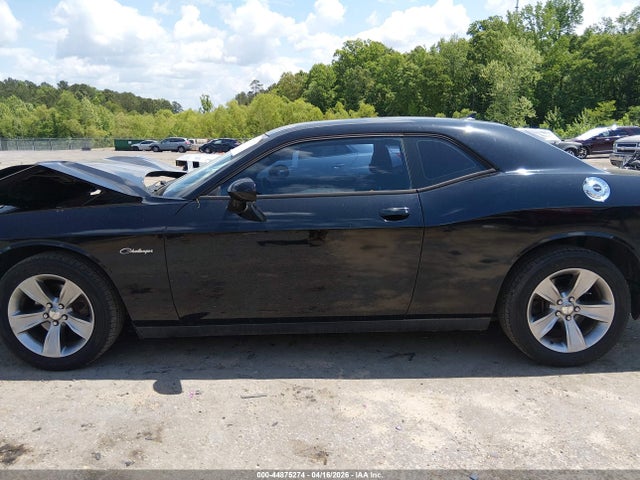 Dodge Challenger Sxt