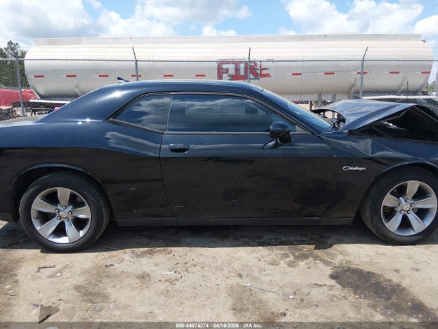 Dodge Challenger Sxt