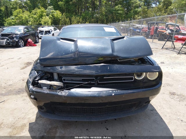 Dodge Challenger Sxt