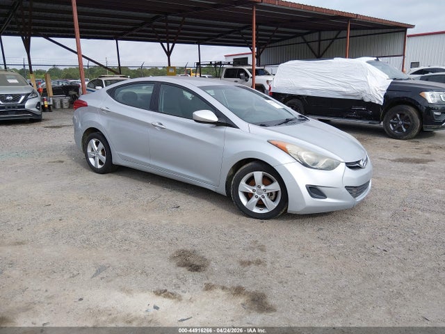 Salvage Hyundai ELANTRA Image