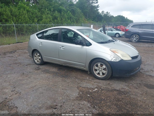 Salvage Toyota Prius Image