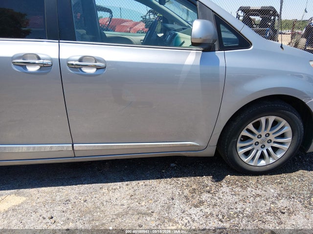 Toyota Sienna Xle V6 8 Passenger