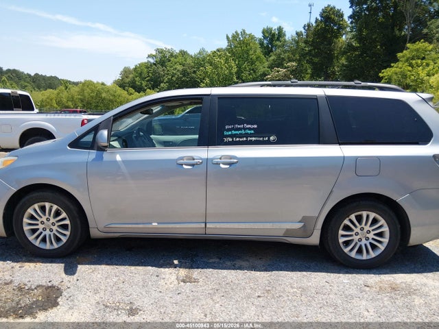 Toyota Sienna Xle V6 8 Passenger