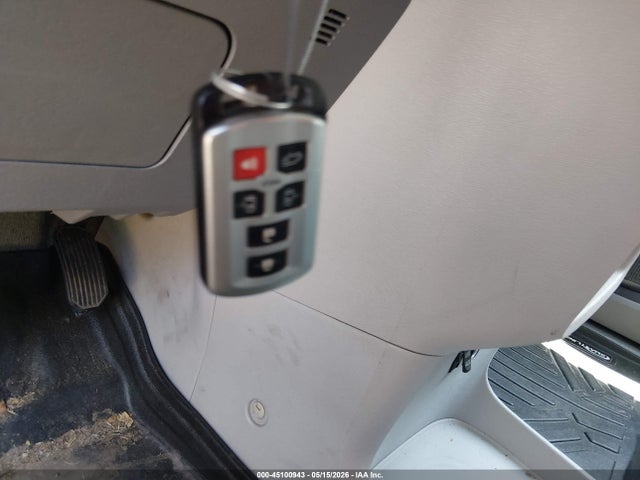 Toyota Sienna Xle V6 8 Passenger