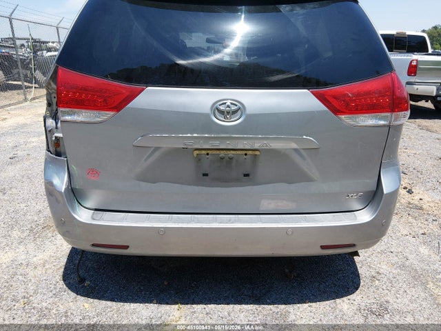 Toyota Sienna Xle V6 8 Passenger