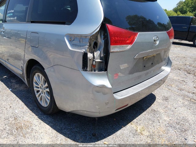 Toyota Sienna Xle V6 8 Passenger