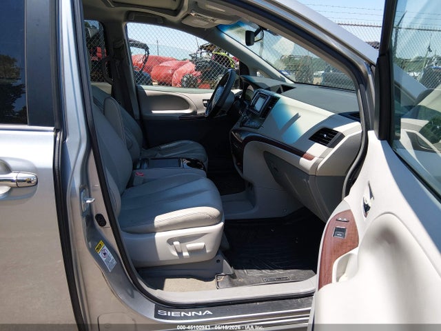 Toyota Sienna Xle V6 8 Passenger