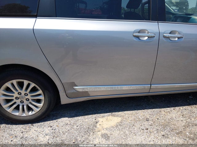 Toyota Sienna Xle V6 8 Passenger