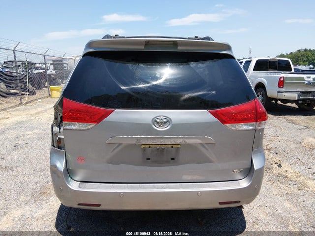 Toyota Sienna Xle V6 8 Passenger