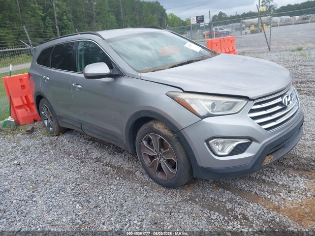 Salvage Hyundai SANTA FE Image