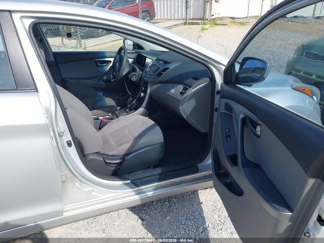 Hyundai ELANTRA Se