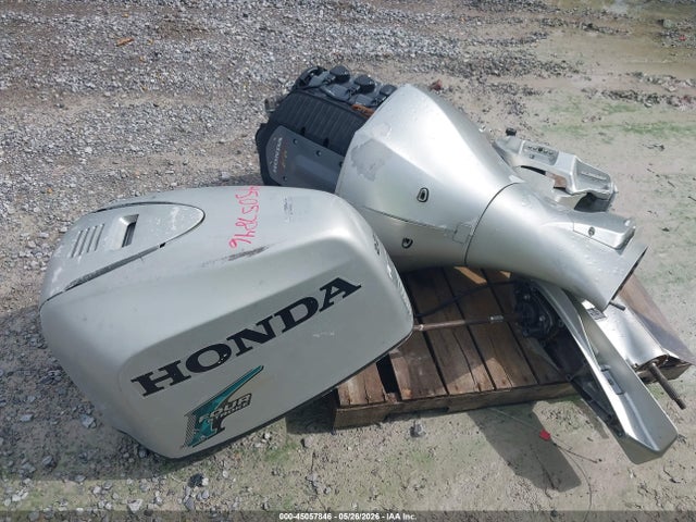 Salvage Honda Outboard Motor Image