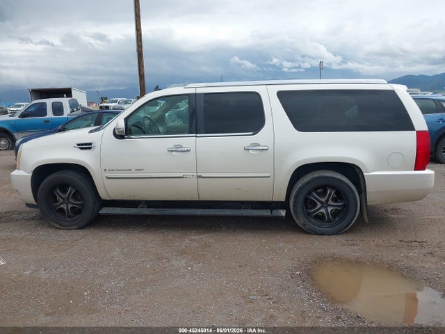 Cadillac Escalade Standard