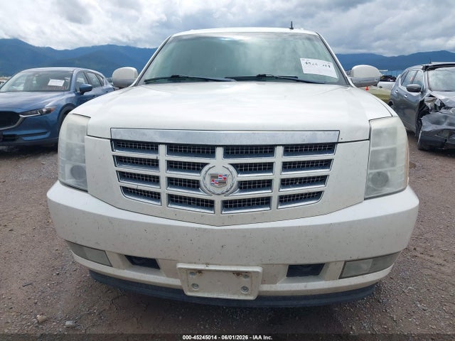 Cadillac Escalade Standard