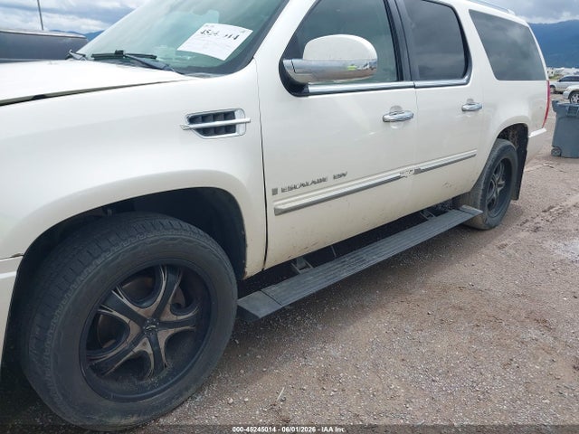 Cadillac Escalade Standard