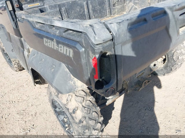 Can-Am Defender Limited Cab Hd10