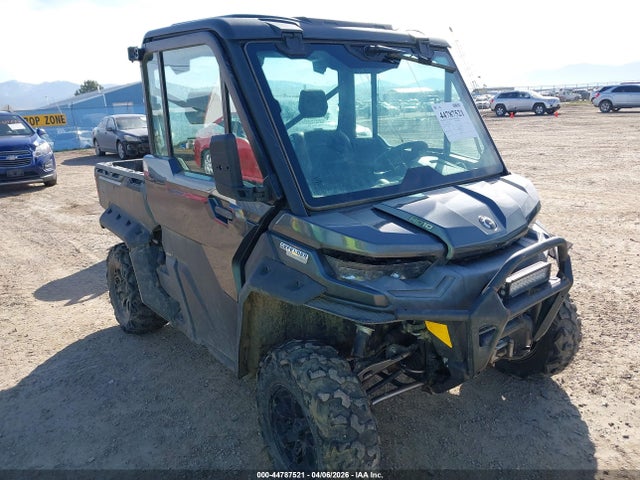 Salvage Can-Am Defender Image