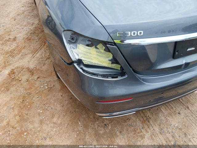 Mercedes-Benz E-Class 4matic