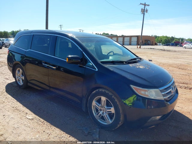 Salvage Honda Odyssey Image