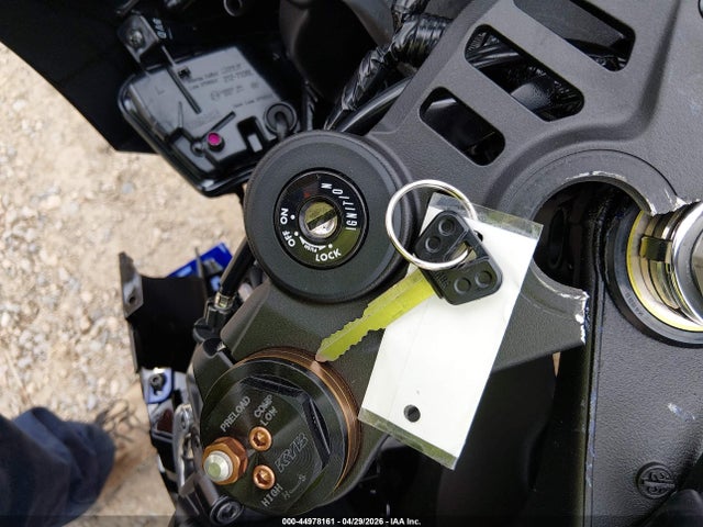 Yamaha Yzf890