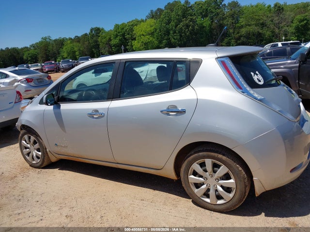 Nissan LEAF S
