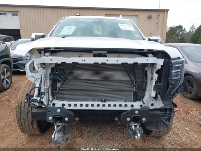 GMC Sierra 1500 4wd  Short Box Denali