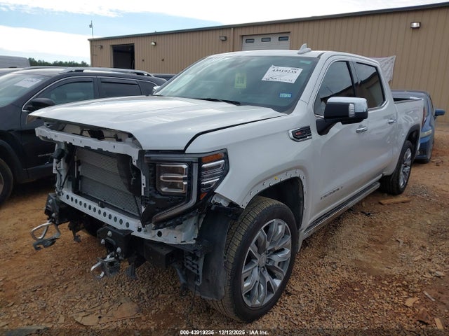 GMC Sierra 1500 4wd  Short Box Denali
