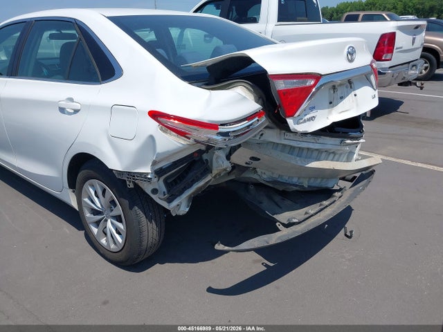 Toyota Camry Le