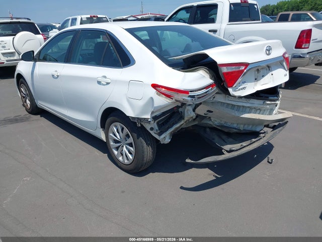 Toyota Camry Le