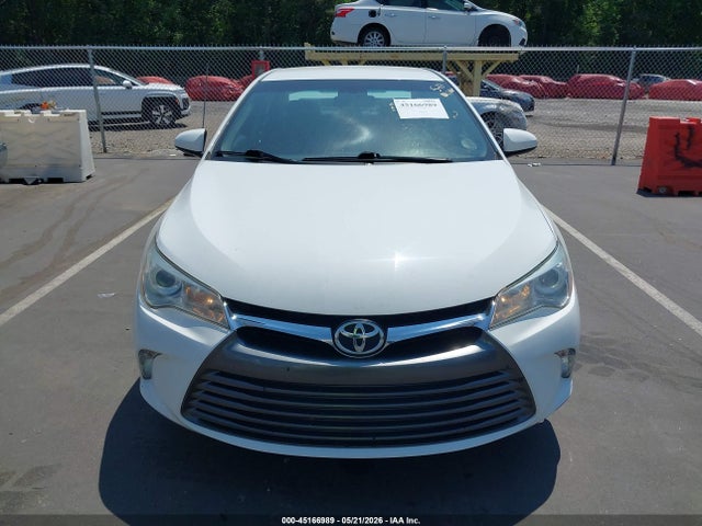 Toyota Camry Le