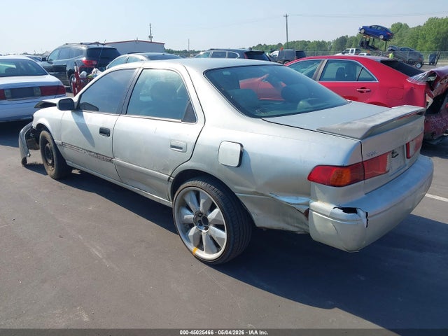 Toyota Camry Ce
