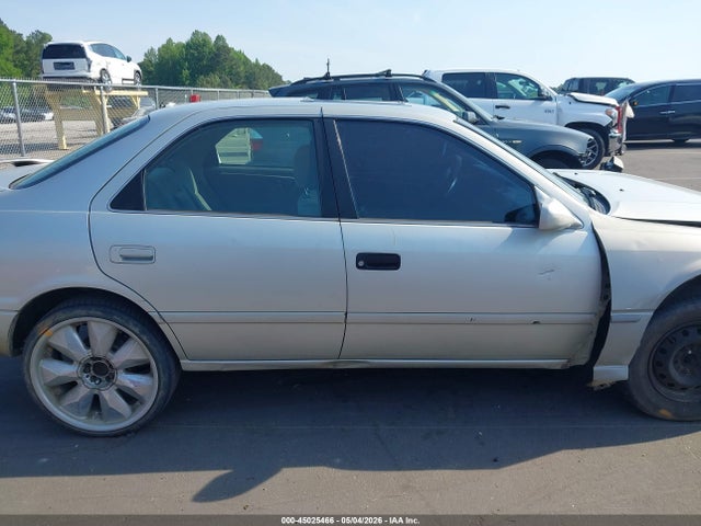 Toyota Camry Ce