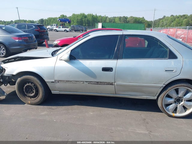 Toyota Camry Ce