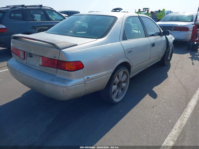 Toyota Camry Ce