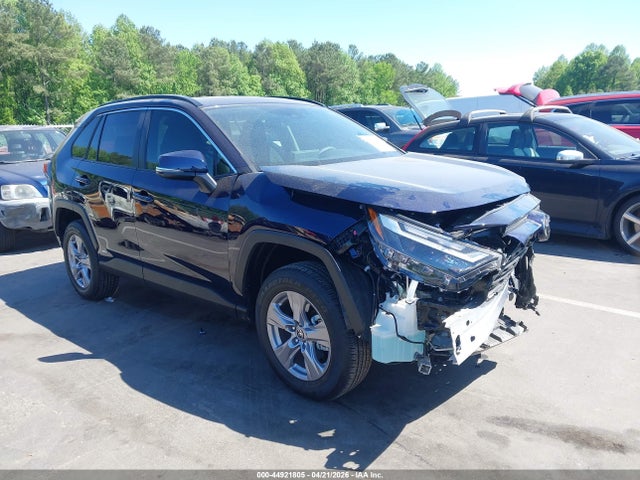 Salvage Toyota RAV4 Image