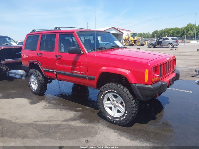 Salvage Jeep Cherokee Image