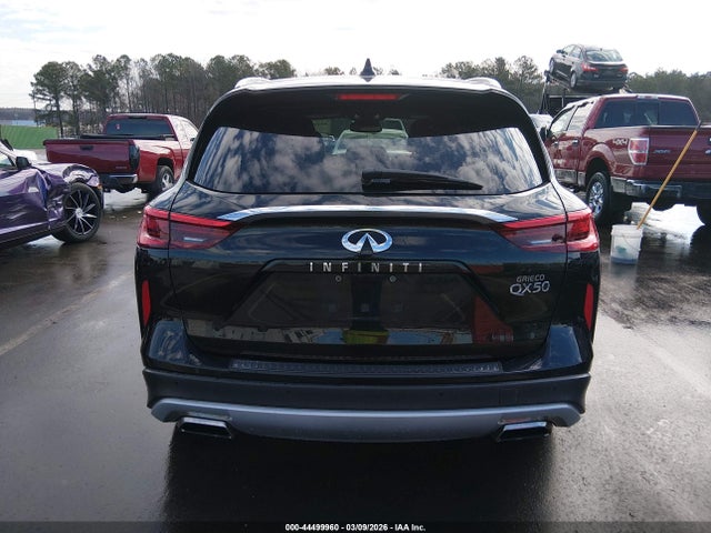 INFINITI Qx Essential