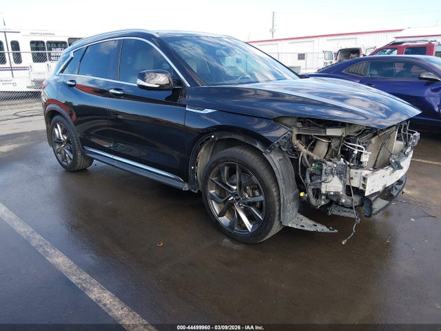 Salvage INFINITI Qx Image