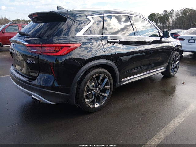 INFINITI Qx Essential