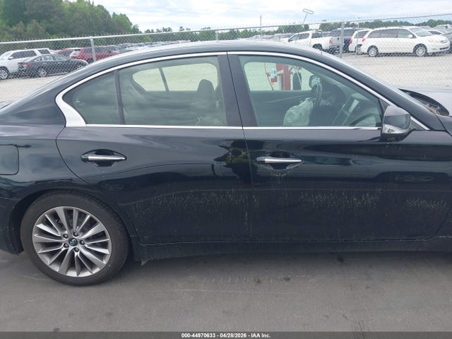 INFINITI Q50 3.0t Luxe