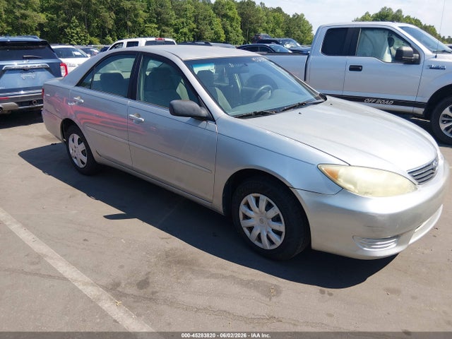 Salvage Toyota Camry Image