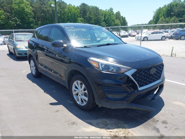 Salvage Hyundai TUCSON Image