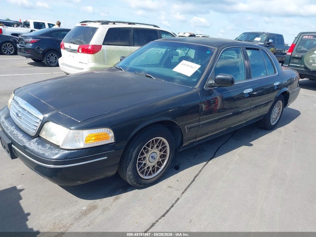 Ford Crown Victoria Standard