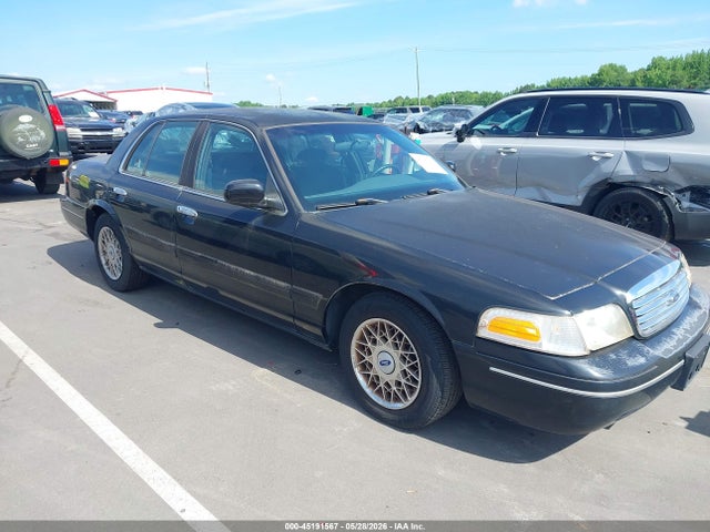 Salvage Ford Crown Victoria Image