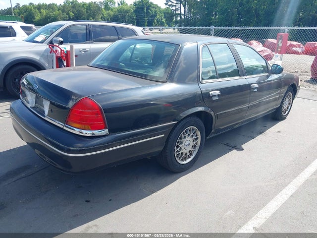 Ford Crown Victoria Standard