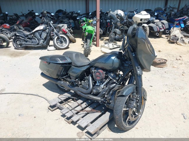 Salvage Harley-Davidson Flhx Image
