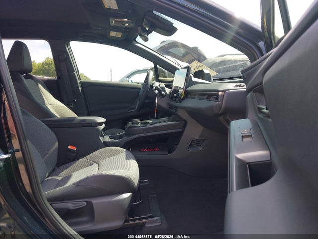 Toyota Bz Xle