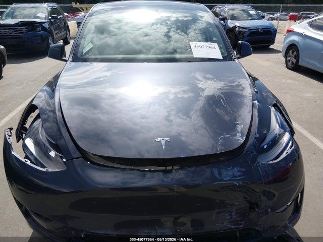 Tesla Model Y Long Range Dual Motor All-wheel Drive