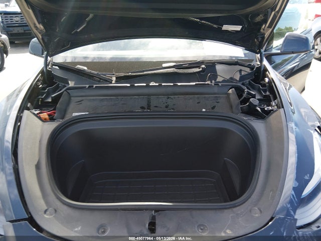 Tesla Model Y Long Range Dual Motor All-wheel Drive